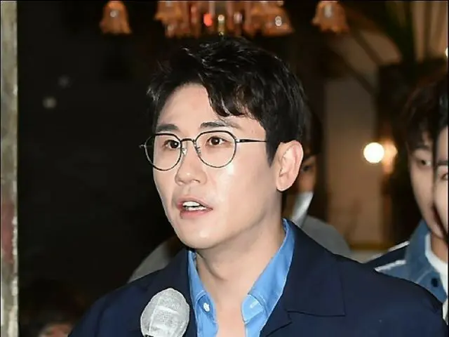 "Suspicion of buying up the sound source" It is reported that a trot singer, You