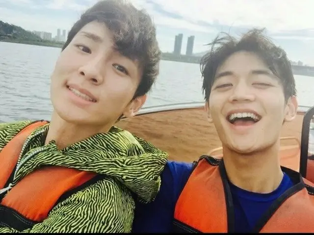 Key (SHINee) congratulates Minho on his birthday. "Happy b day !! ♥". .. ..