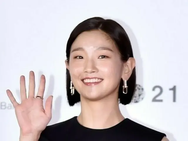 Actress Park So Dam announces that she has been diagnosed with papillary thyroidcancer and has compl