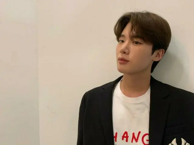 A person who exposed allegations of school violence by actor Kim Dong Hee demand