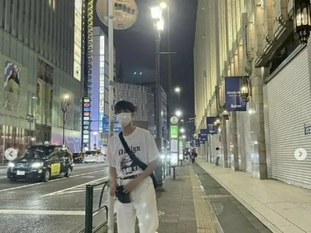 NCT Taeil told what's happening in Japan. He took a walk in Shinjuku 3-chome atnight. .. ..