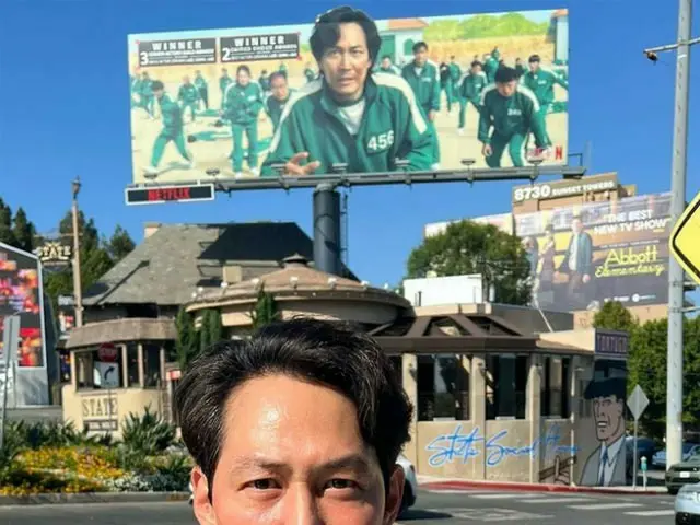 Actor Lee Jung Jae, a photo in LA became a Hot Topic. .. ..