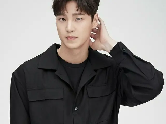 Lee Tae-hwan, who appeared in ”What's Wrong with Secretary Kim?” And ”39 yearsold”, announced his en
