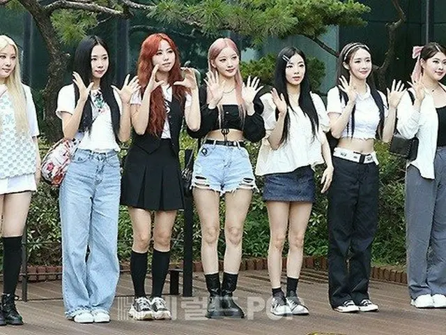 PURPLE KISS, to the broadcasting station to appear on KBS ”Music Bank”. . .