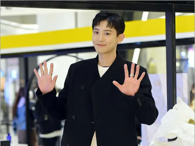 CHANYEOL (EXO) attended the Magnolia Days pop-up store open event held at Jamsil