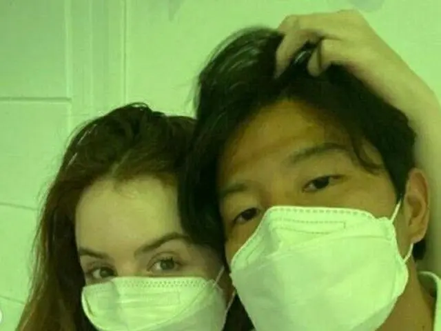 Swiss wife Anna of soccer player Park Chuho, who had also played in the past J L