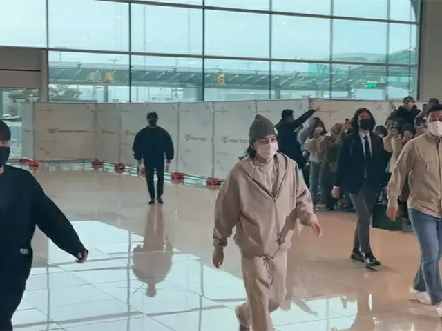 SUGA (BTS) arrives at Incheon International Airport. . .