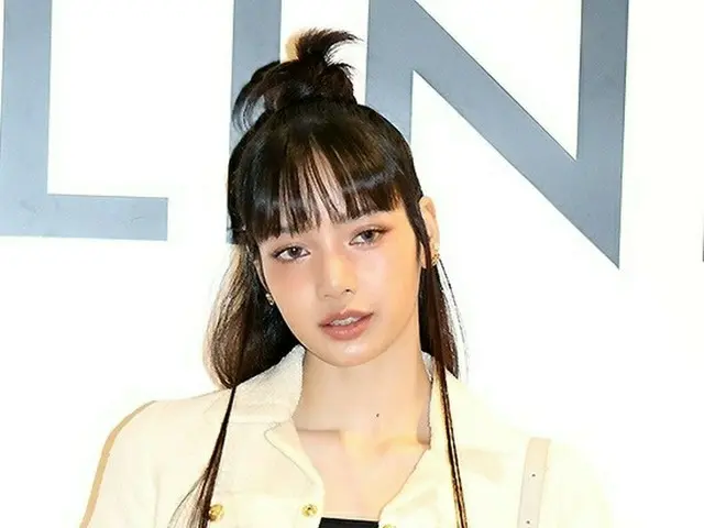 LISA(BLACKPINK) attended ”Celine” pop-up event. The Hyundai department store inthe afternoon of the