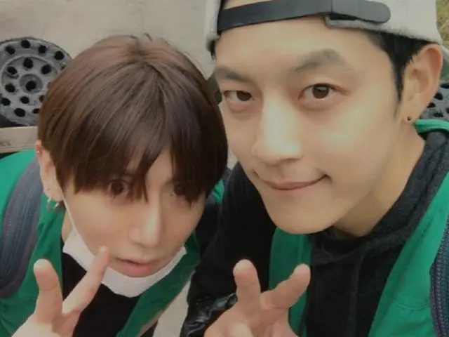 SE7EN, updated SNS. Two shots with Jang Hyun Sung.