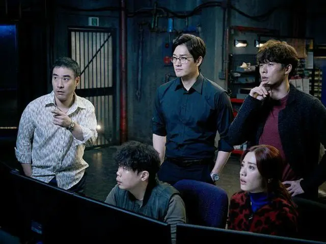 HyunBin, Nana (AFTERSCHOOL) co-starring film ”Kun”. Ranked first place in Koreanmovie Box Office. On