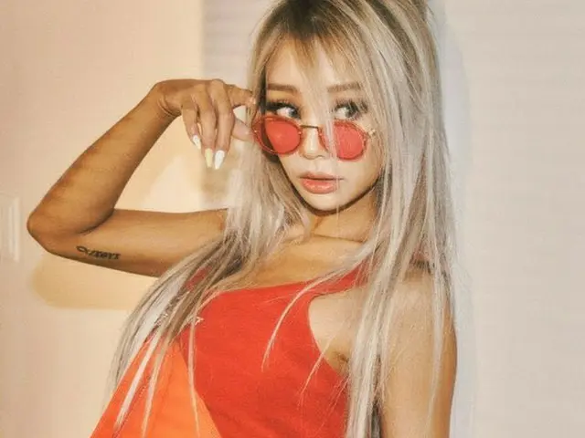 HYOLyn will make a comeback on July 12th. . .