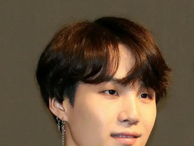 SUGA (BTS) attended his older brother's wedding and  made a congratulation speec