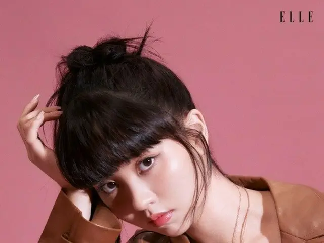 Actress Kim Seo Hyung released the pictures for "ELLE Singapore" July issue . . 