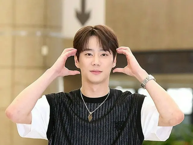 Jun (former U-KISS) departed to Japan to perform at ASIA ARTIST AWARDS BEGINNING