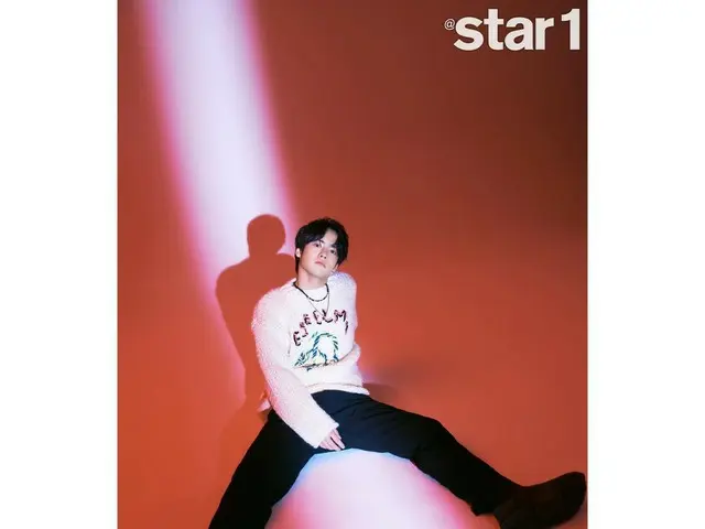 Eiji Akaso's first Korean gravure and interview are published in the December is