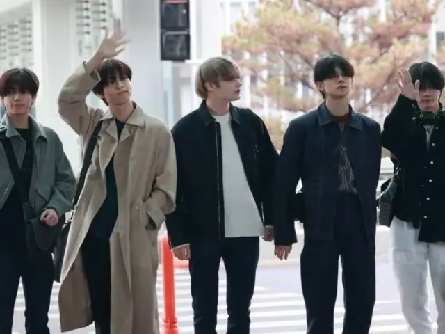 TOMORROW X TOGETHER departs for Paris, France at Incheon International Airport.