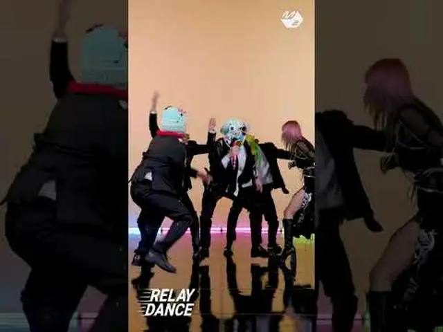 Lee LUDA passes the microphone to the dancer (feat. YENA) | Relay dance More fro