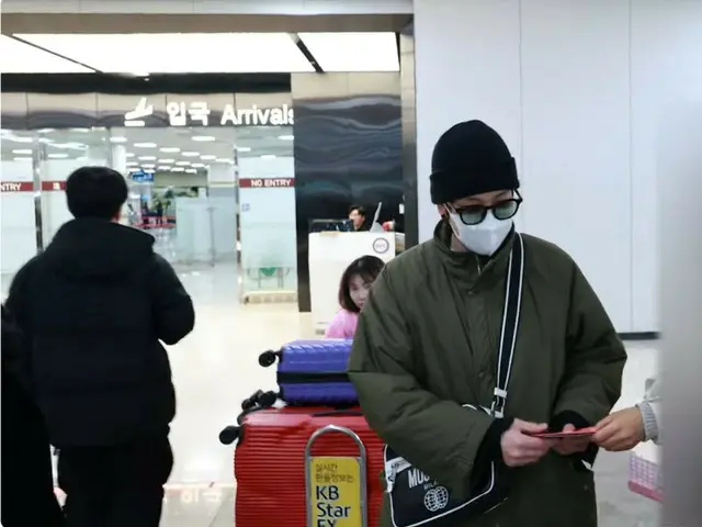 Niel (TEEN TOP), returning to the country @ Gimpo International Airport.