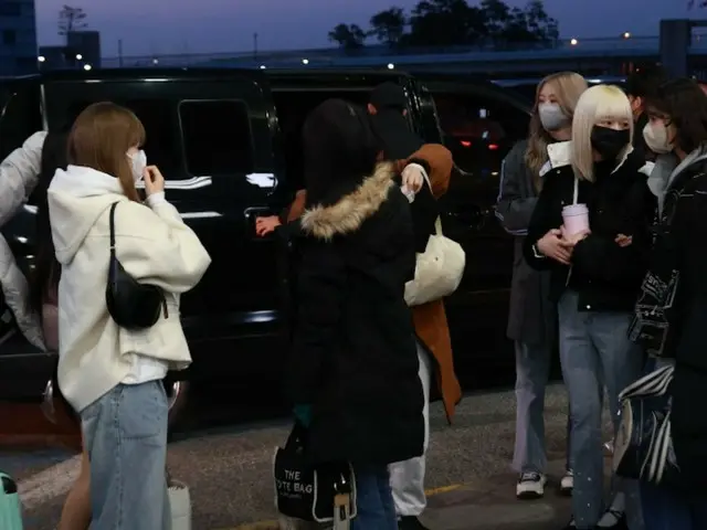 ME:I departs for Tokyo @ Gimpo International Airport.