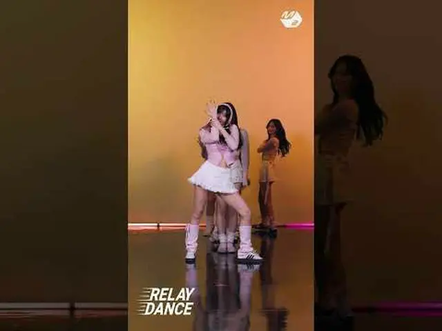 Galuru sound's TWICE_ ri LUDA behind the scenes | relay dance More from #M2? :D 