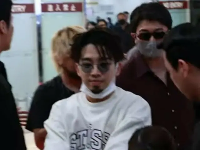 King Gnu arrives in Korea for their Seoul concert at Gimpo International Airport