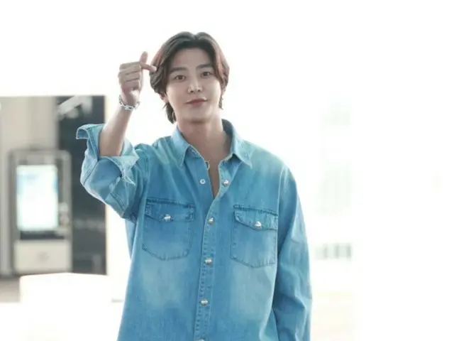 Rowoon departs for Thailand on the 18th @ Incheon International Airport.