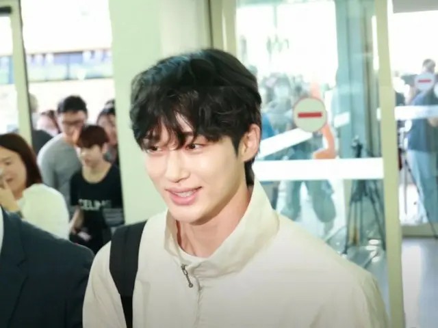 Byun Woo Seok's popularity causes chaos at the airport... @ Incheon Internationa