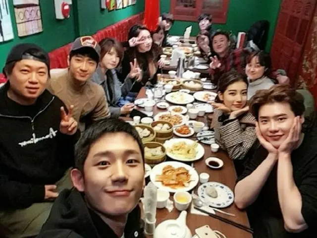 Actor Jung HaeIn, SNS update. Actor Lee Jung Suk Suzy et al. Fun Year end Partywith the performers /