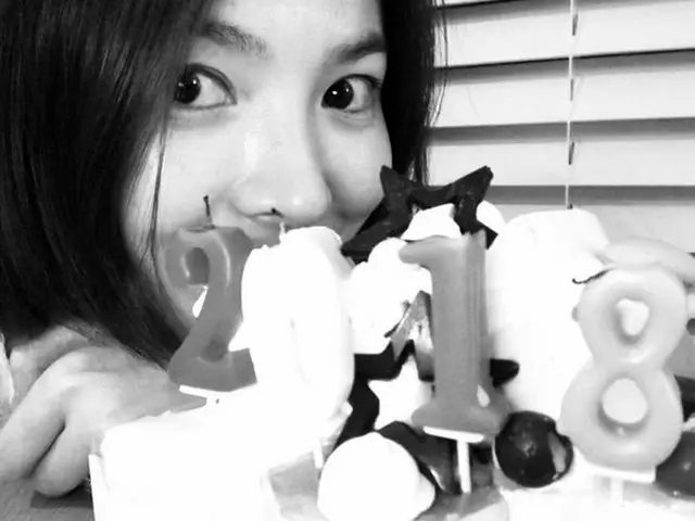 Actress Song Hye Kyo, New Year's photo. ”Happy new year!” ※ Husband Song JoongKi was questioned abou