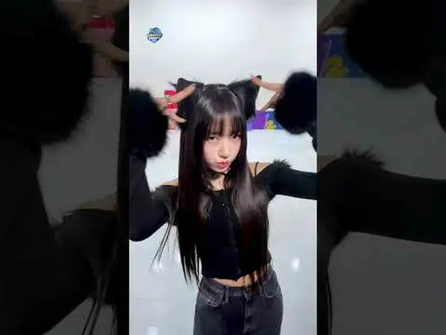 ▶Subscribe to Mnet YouTube: Like Facebook and Twitter for more k-pop news .