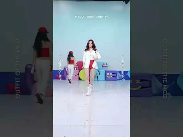 ▶Subscribe to Mnet YouTube: Like Facebook and Twitter for more k-pop news .