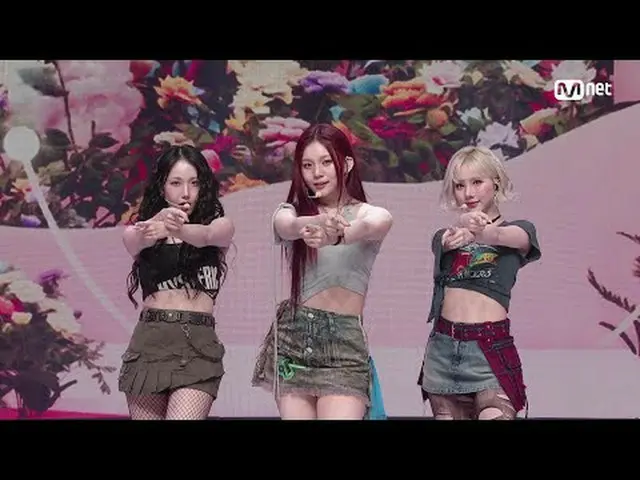 Stream on your TV: M COUNTDOWN｜Ep.897 VIVIZ_  - La La Love Me World No.1 K-POP C