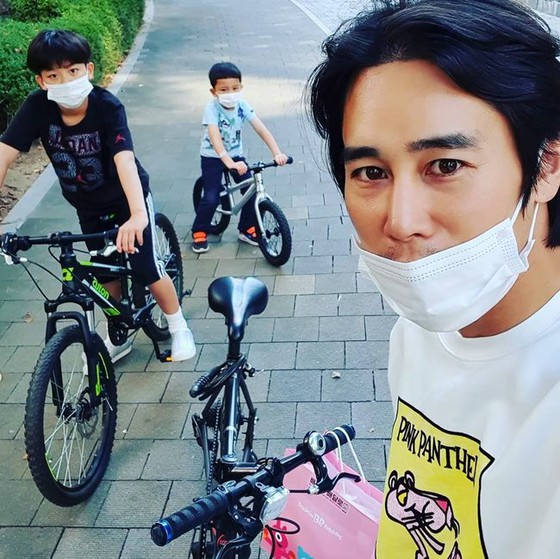 Sons similar to actor Jung Tae Woo ... The eldest son is dignified, the second son is cute "looks like a dad"