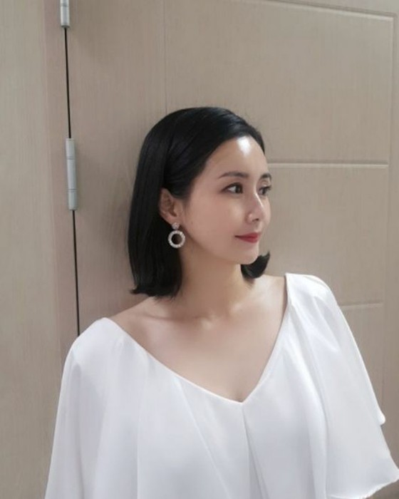 Actress Choi Jung-yoon, elegant beauty like a conglomerate's wife.