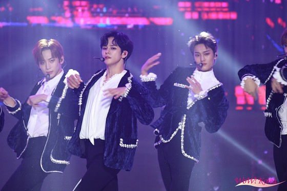 CRAVITY, tonight's 2020 SBS Gayo Daejejeon stage photo collection