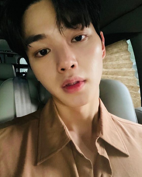 Actor Song Kang, "I know but he is very handsome."