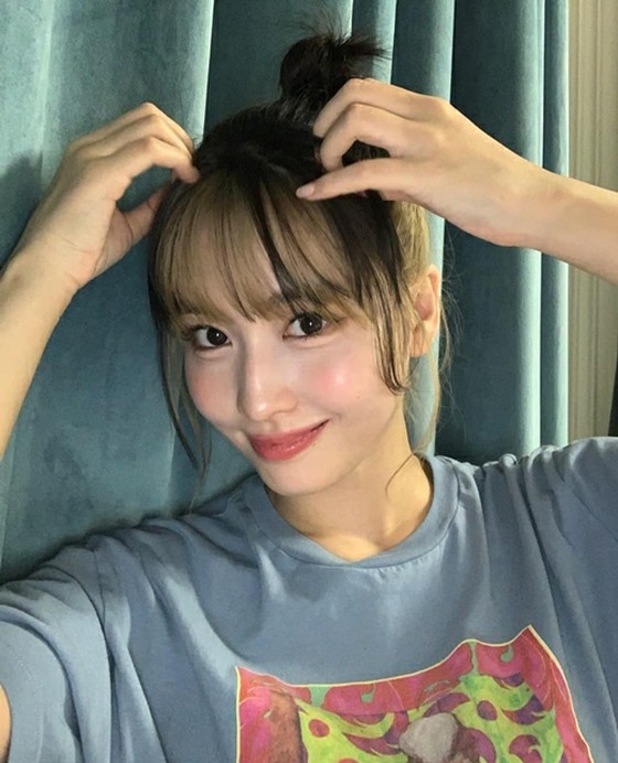 Momo (TWICE), new two-tone hairstyle is perfect