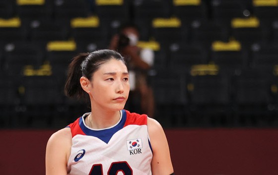 Korean women's volleyball captain Kim Yeon Kyung's return home press conference, the moderator's "dumb question" is controversial "Is this North Korea?"