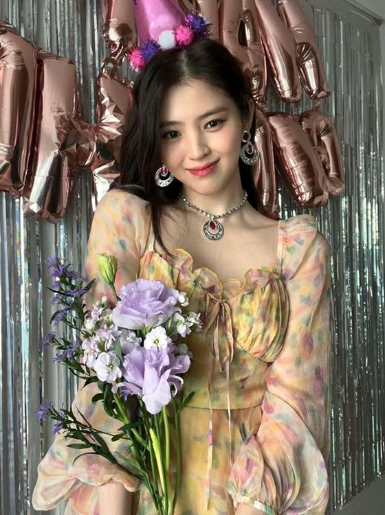 Actress Han Seo Hee's  27th birthday... reveals the party on SNS