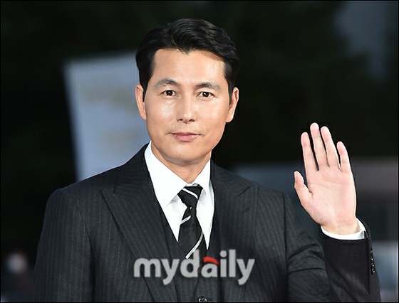 Actor Jung Woo Sung, COVID-19 "Breakthrough Infection" ... Lee Jung Jae with contact is "Negative"