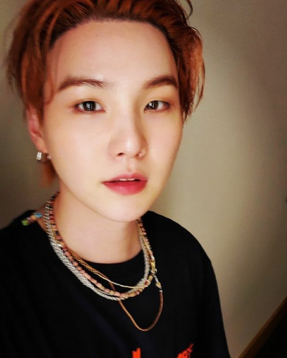 "BTS" SUGA finally uploads a selfie after opening an individual Instagram ... Although it is said that it is "very difficult", it shines beautifully