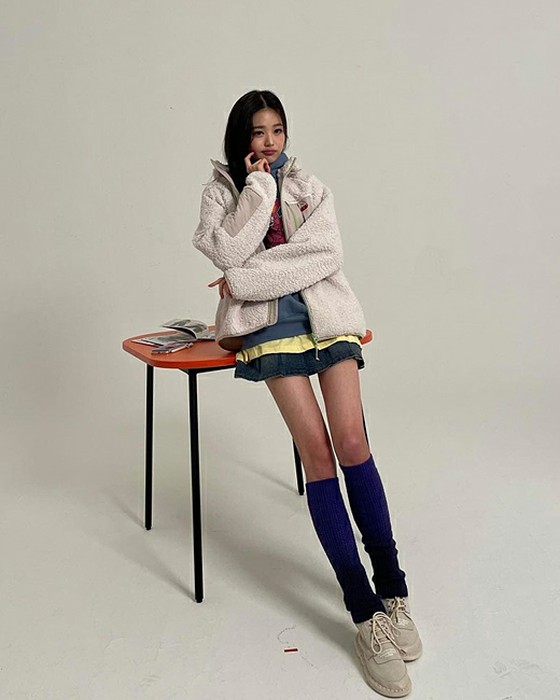 Jang Won Young (IVE), "too long Legs problem" is a painful? SNS photos are unrealistic