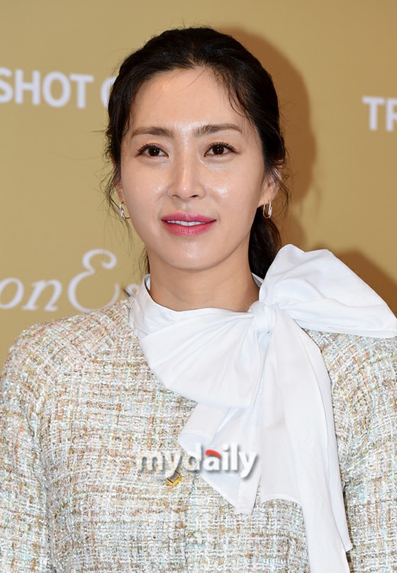 Actress Song Yun Ah, manager calls for cerebral hemorrhage 5 days after the third dose of COVID-19 vaccine ...