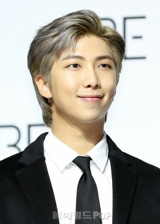 "BTS" RM, fans have a genuine heartfelt encouragement and cheering comment Hot Topic ... "Someone hates me after all"