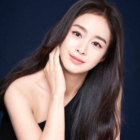 Actress Kim Tae Hee shows her unchanging beauty