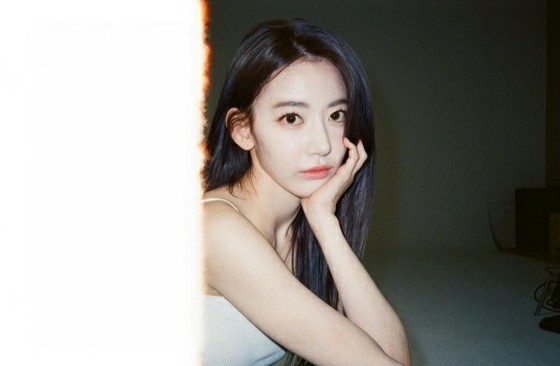 "HYBE's first girl group" "LE SSERAFIM" Sakura releases behind cut with members