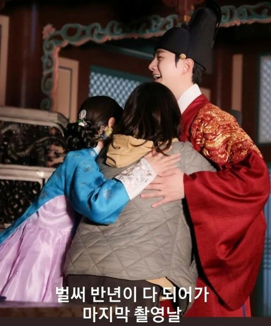 Lee Junho (2PM), Lee Se Yeong and a sweet hug ... Can't forget this combination