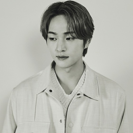 "SHINee" Onew releases first Japanese full-length album "Life goes on" in July