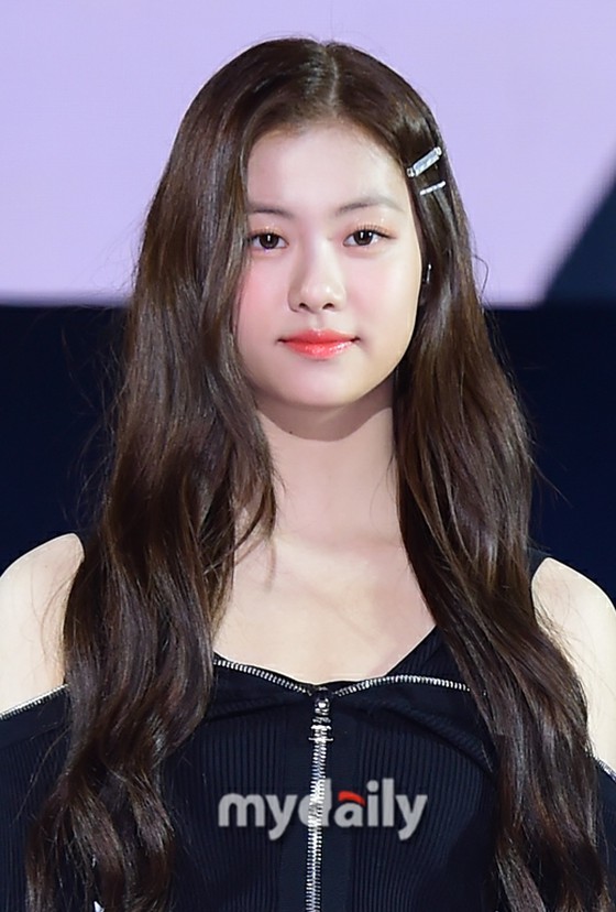 Ga-Ram (LESSERAFIM), Victim reveals that "bullying is a fact" "Consider all disclosure including messages containing the actual situation of bullying and rants"