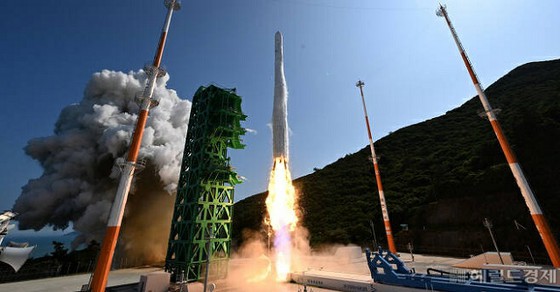 South Korea's domestic rocket "successful launch" ... "Leaping into a space powerhouse" = Korean coverage